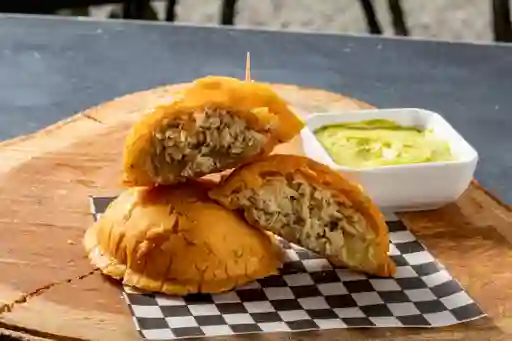 Pastel Grande de Pollo X1