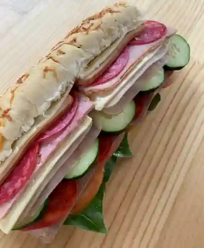 Sándwich 4 Carnes.