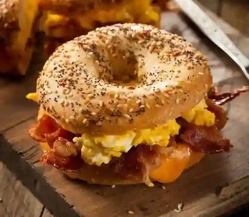 Bagels Carnes y Cheddar