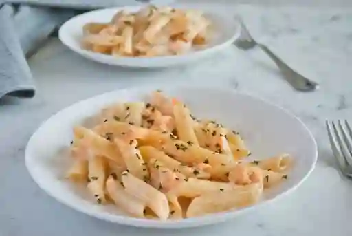 Pasta Panarosa con Camarones