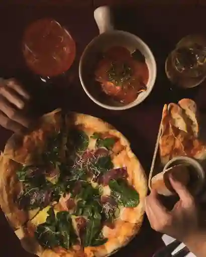 Pizza Jamón Serrano