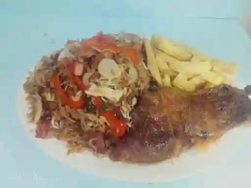 Arroz Oriental con Carne Asada