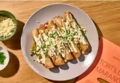Flautas De Carnitas
