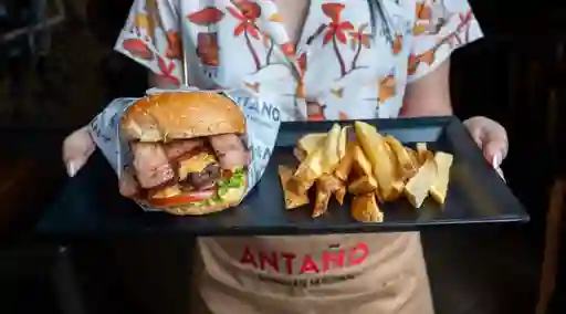 Hamburguesa Argentina y Papas