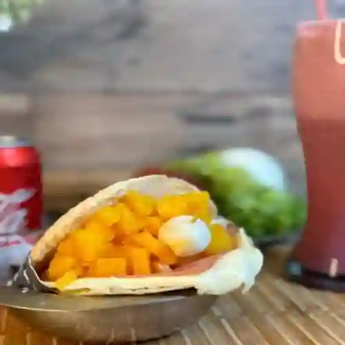 Arepa Rellena Hawaiana Doble Queso Jamon Piña Huevo de Codorniz