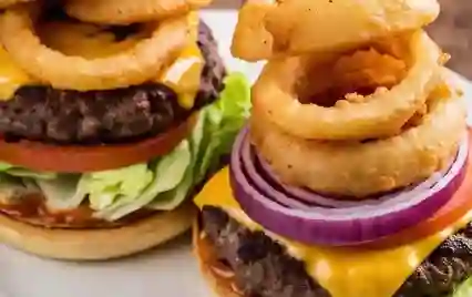 Super Promo 2x1 en Burger en Aros De Cebolla