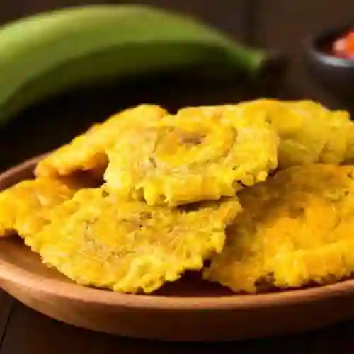 Patacón con Hogao