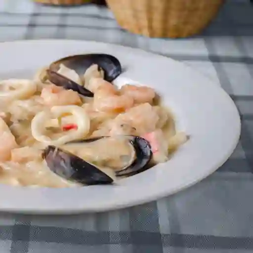 Spaghetti con Mariscos