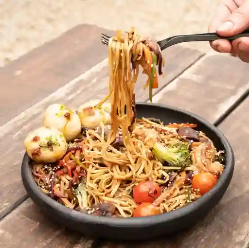 Combo Wok Talla M+dumplings X3 +te Hatsu