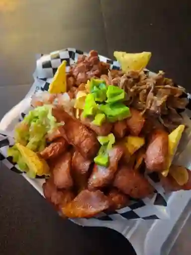 Salchipapas Mexicana