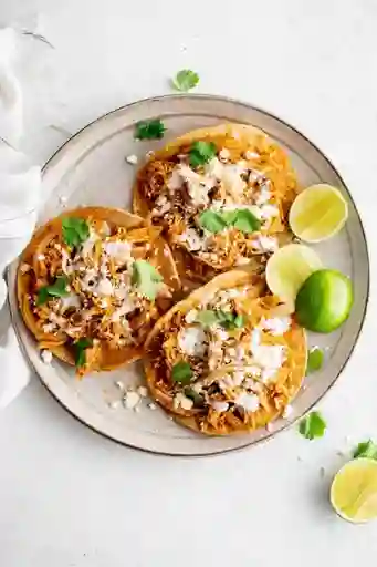 Tostadas de Pollo