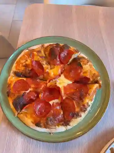 Pizza Salami Peperoni