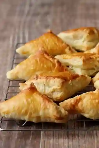 Pastel de Pollo Paga 12 Lleva 15