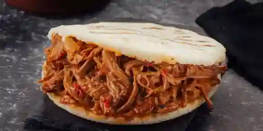 Arepa Rellena Carne Desmechada