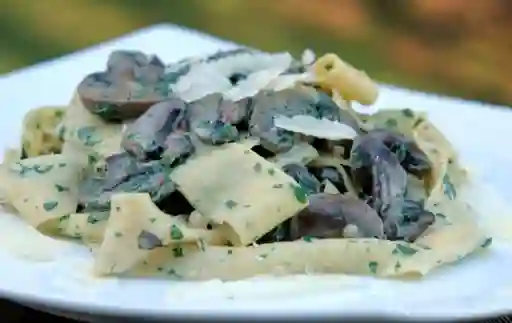 Raviolinis de Champiñón en Mantequilla de Ajo