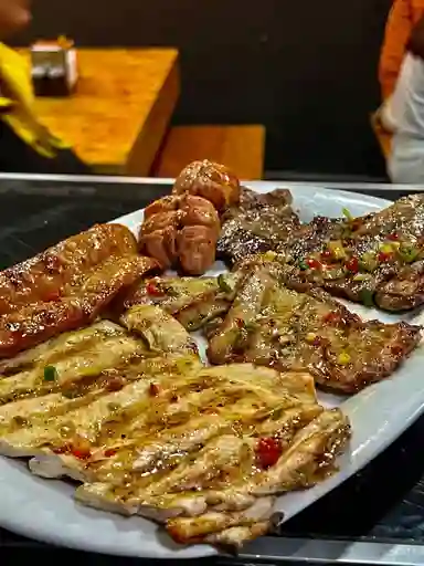 Asado Parrillada Luke Hobbs