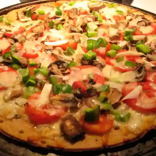 Combo Pizza Familiar y Gaseosa 1,5L