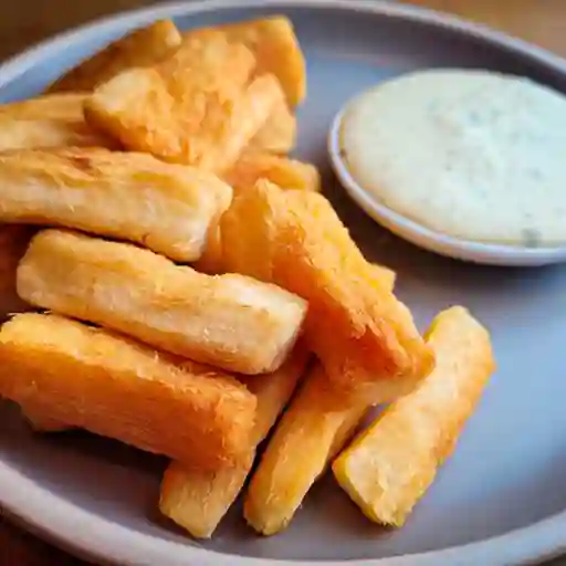 Yuca con Suero