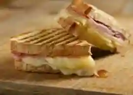 Sandwich Jamón y Queso