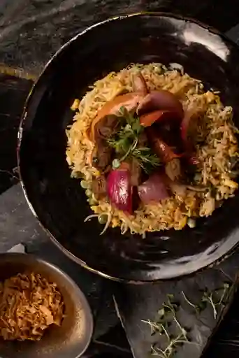 Yakimeshi de Lomo Acevichado