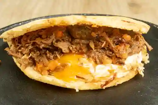 Arepa Rellena Pura Sangre