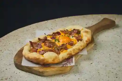 Pizzeta de Tocineta y Queso Cheddar
