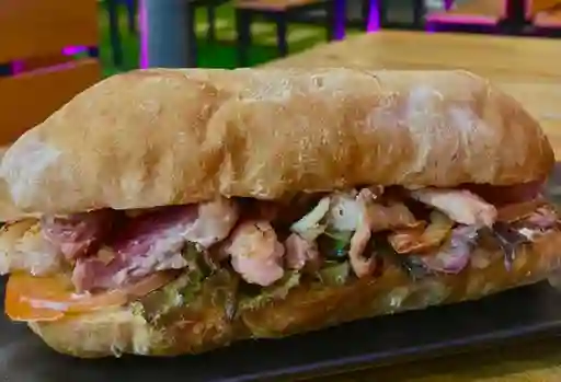 Sándwich Panceta Ahumada