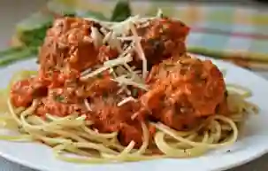 Espaguetti y Albóndigas