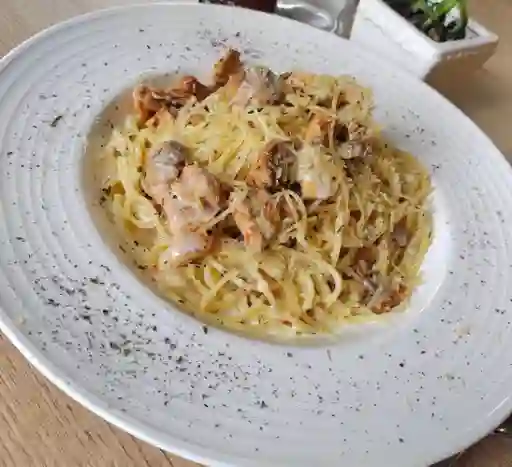 Pasta Pollo Tocineta