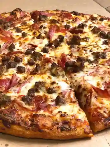 Pizza Cárnica