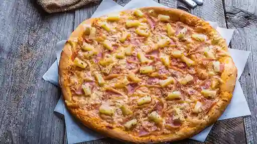 2 Pizzas Medianas Piña, Jamón y Queso Colombiana 1.5 L
