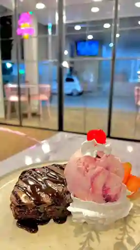 Brownie con Helado