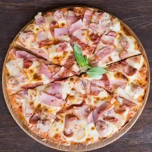 Pizza Jamón y Queso