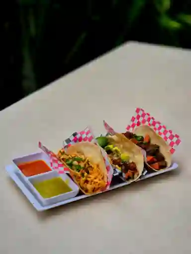 Media Del Güero 6 Tacos