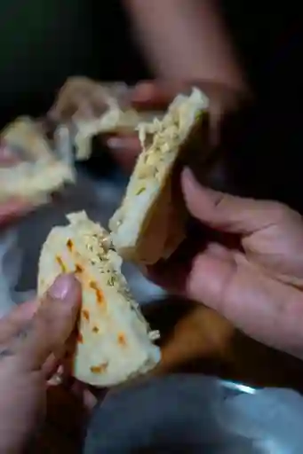 Arepa con Pollo
