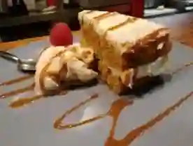 Torta de Zanahoria con Helado