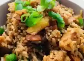 Chaufa De Pollo Con Champiñones