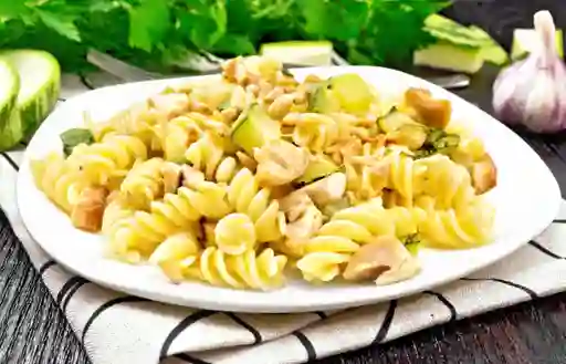 Pasta con Pollo Infantil