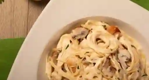 Pasta Pollo y Champiñones Trufados