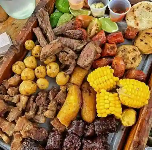 Picada Mixta Reforzada con Cerdo