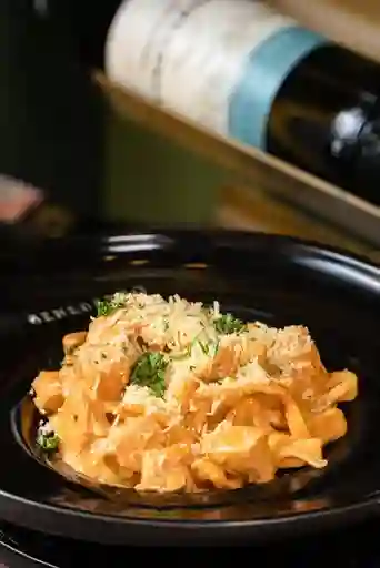 Pasta Fetuccine Di Salmone