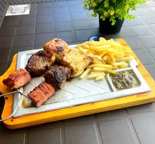 Brochetas Malecon