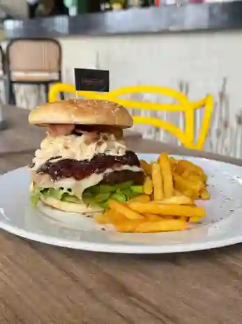 Mini Burger (A Elección) + Papas