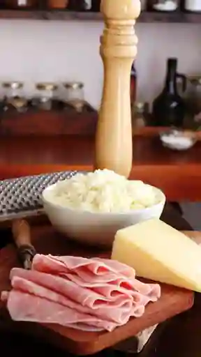 Bordes de Relleno Queso y Jamon Personal