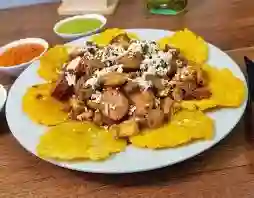 Chorizo con Queso Frito y Patacón