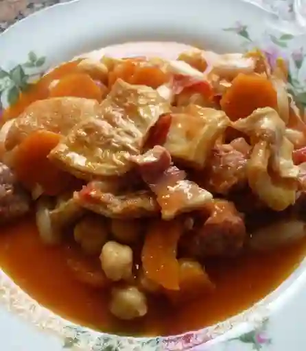 Mondongo con Carne Ahumada