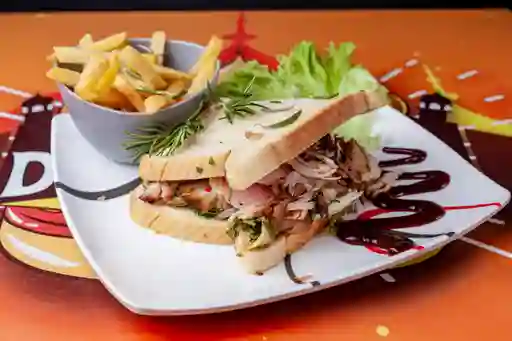 Sandwich de Pernil