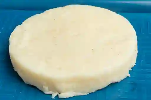 Arepa Cruda con Queso