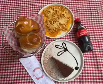 Combo Espagueti +bebida 250Ml+postre