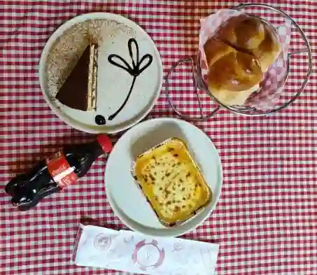 Combo Mini Lasaña Mixta+bebida 250Ml+postre